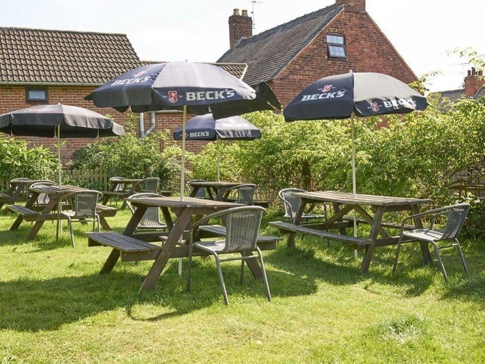 The Old Ship Inn Lowdham Bagian luar foto